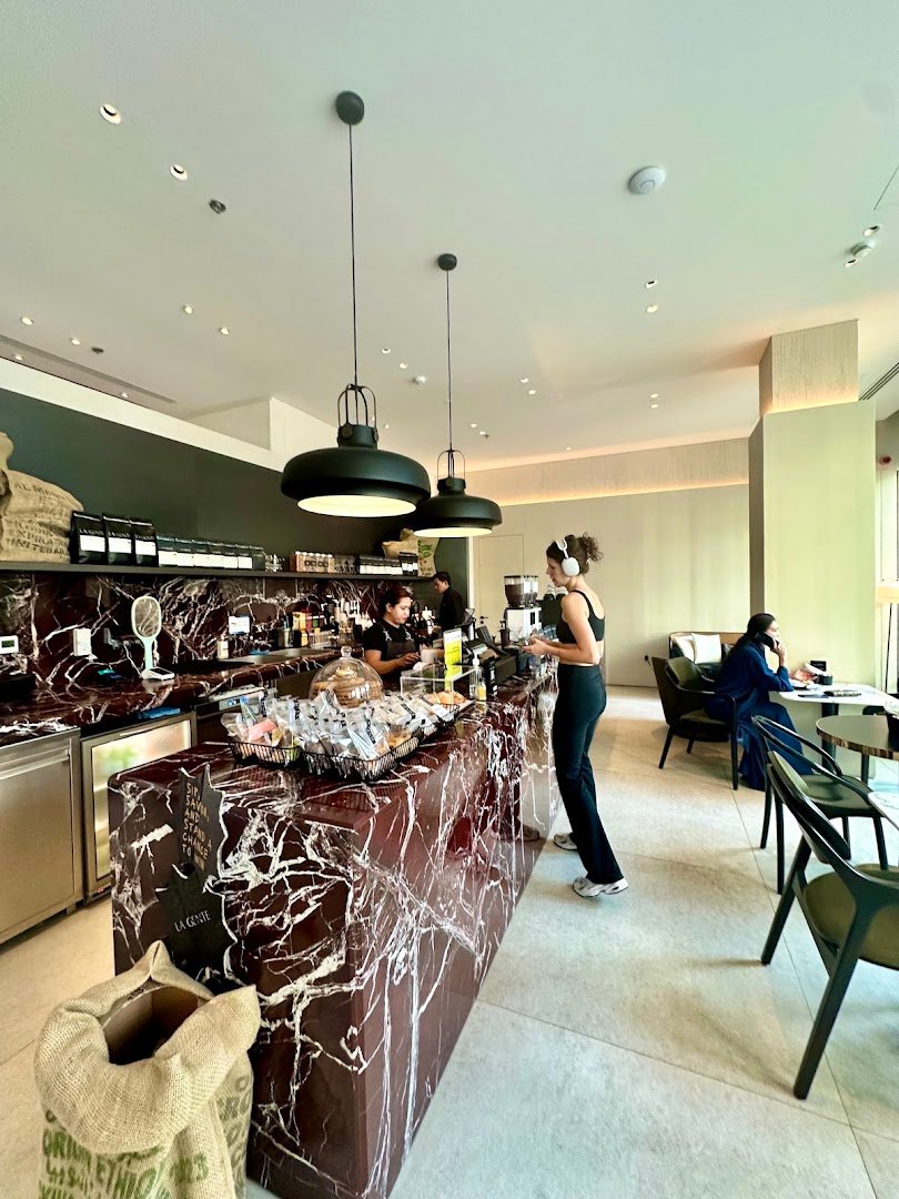 La Gente Roastery specialty coffee shop in Dubai - photo 2