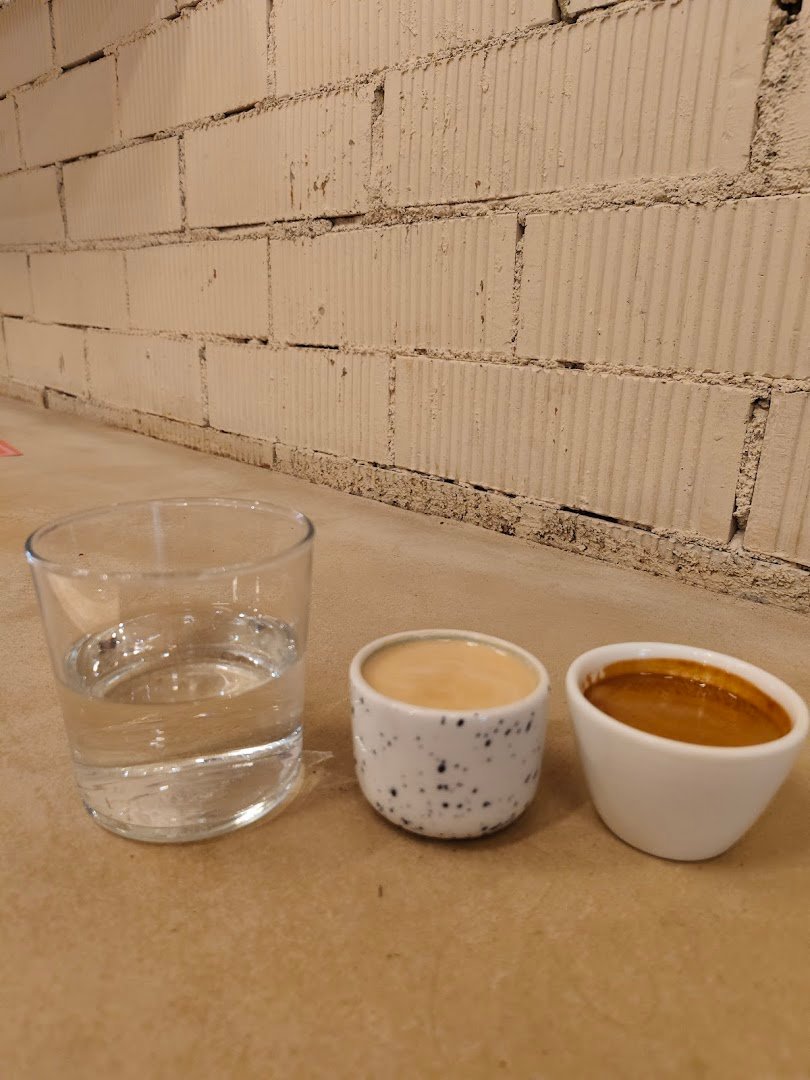 The Miners Coffee Rambla Poblenou specialty coffee shop in Barcelona - photo 6