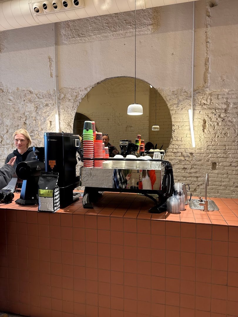 The Miners Coffee Rambla Poblenou specialty coffee shop in Barcelona - photo 8