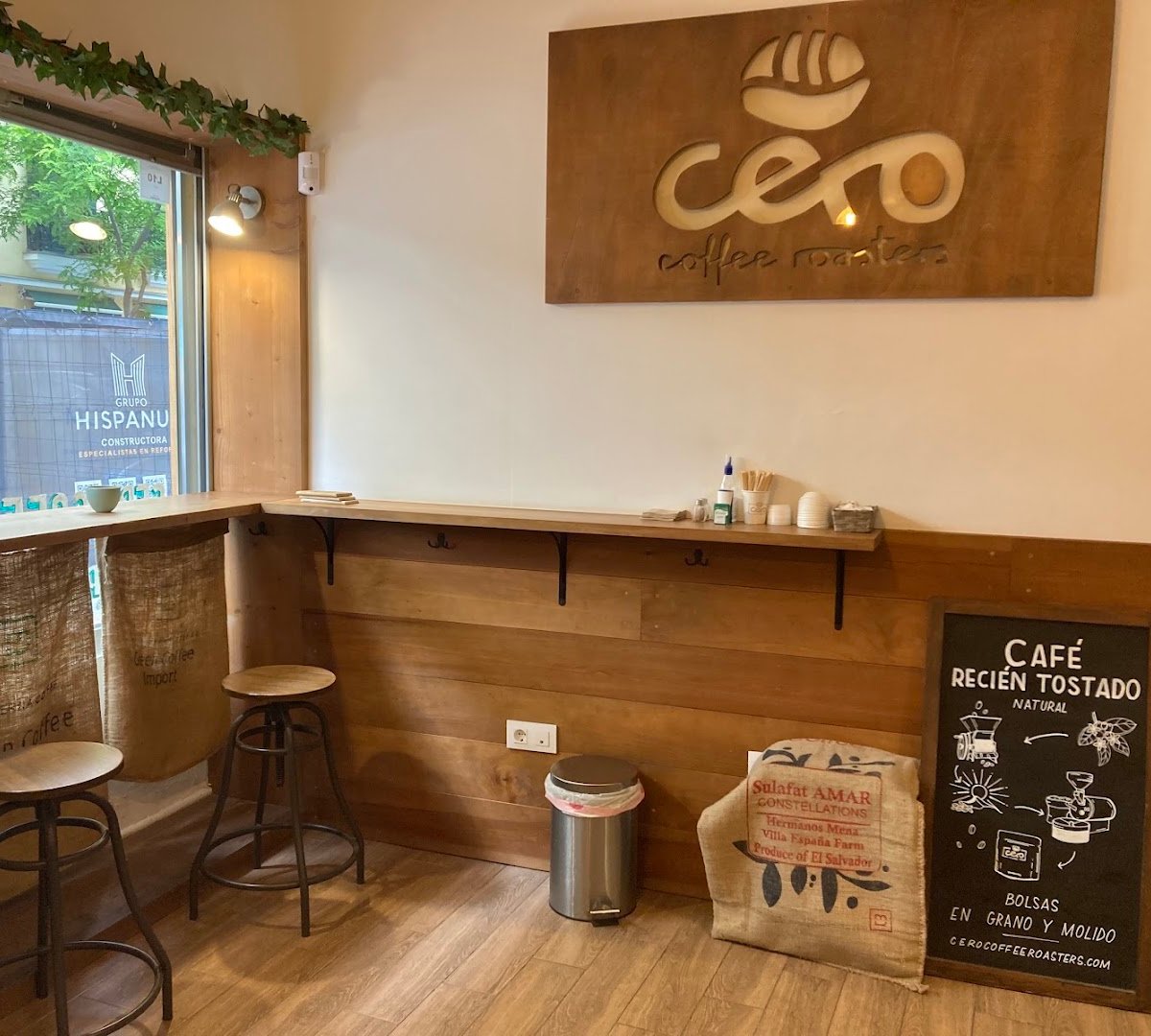 Cero Coffee Roasters - Store specialty coffee shop in Madrid - photo 7