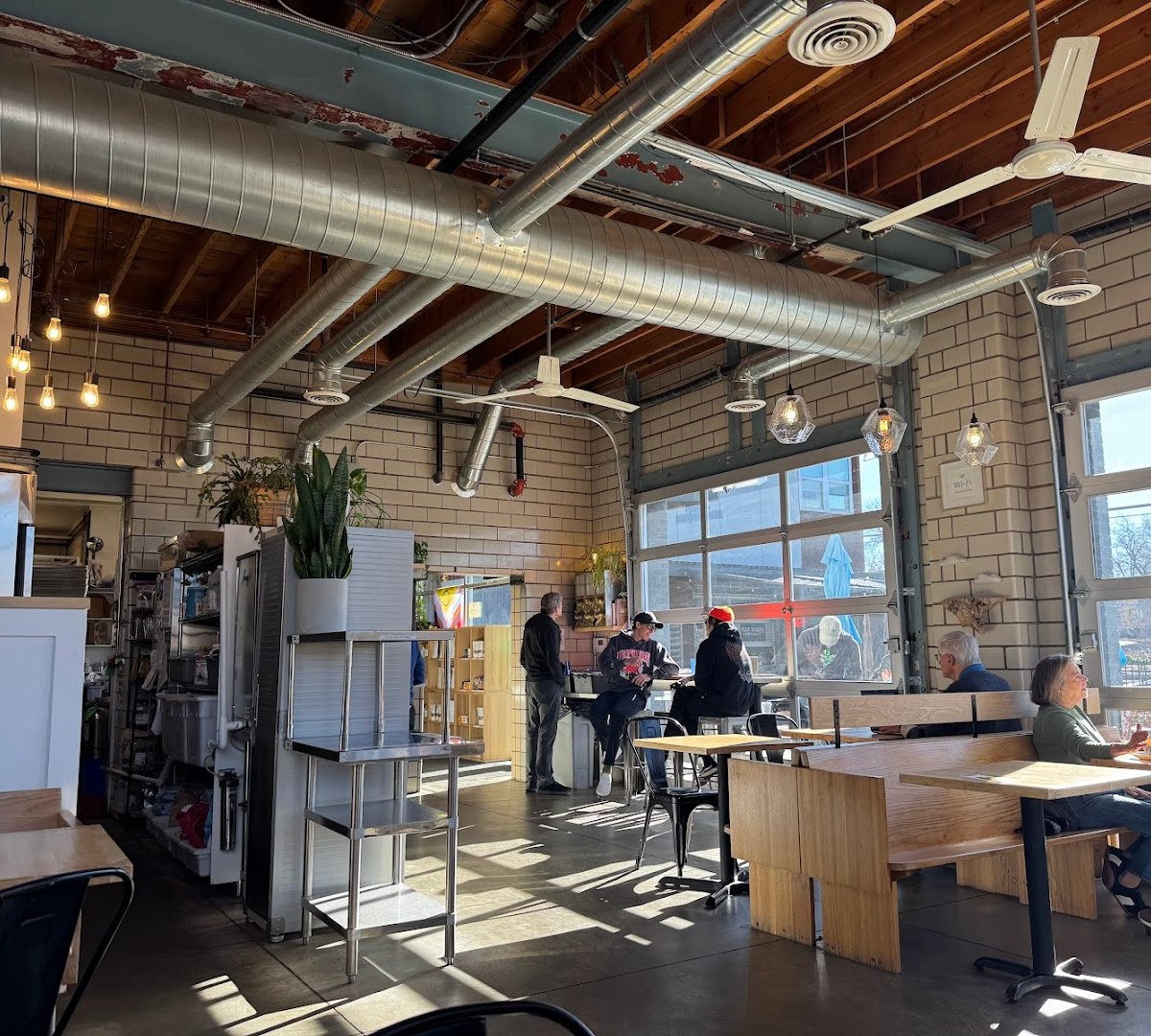 Rivers and Roads Coffee specialty coffee shop in Denver - photo 4