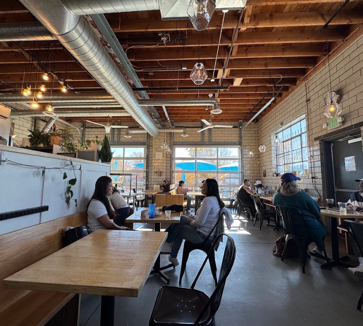 Rivers and Roads Coffee specialty coffee shop in Denver - photo 8