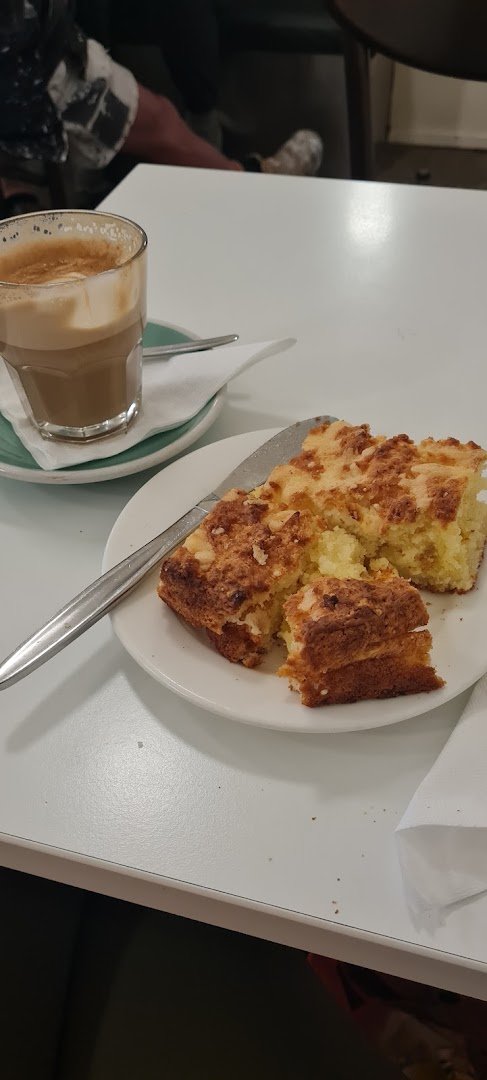Coffee at Hey George Cafe, specialty coffee shop in Wellington