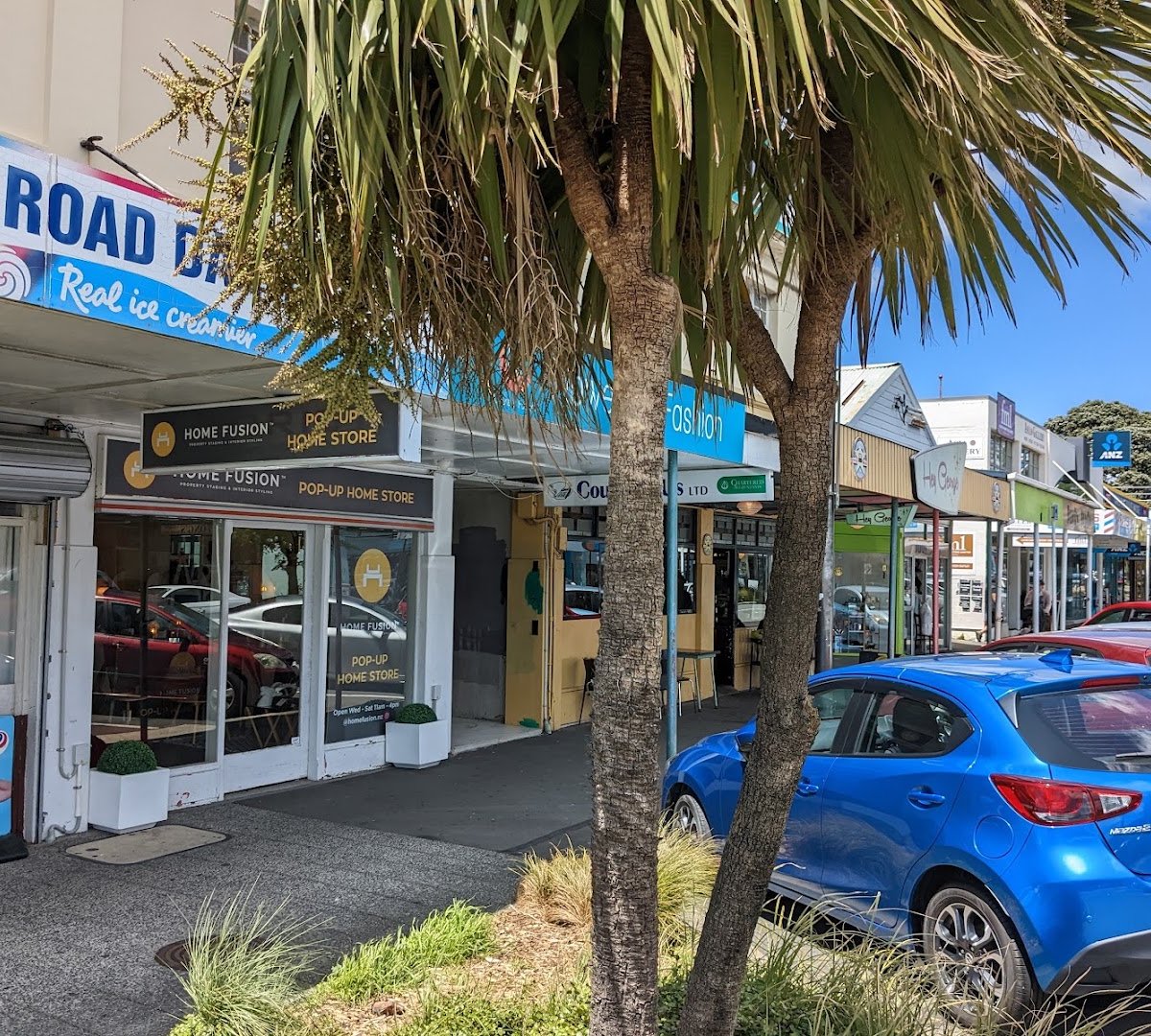 Storefront of Hey George Cafe, specialty coffee shop in Wellington