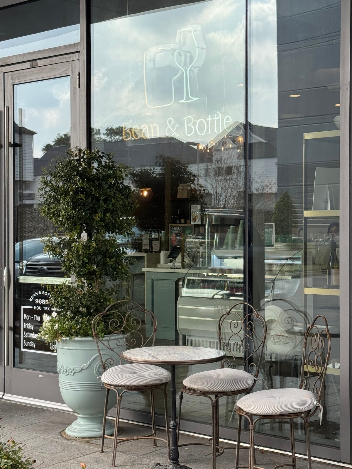 Bean & Bottle specialty coffee shop in Houston - photo 5