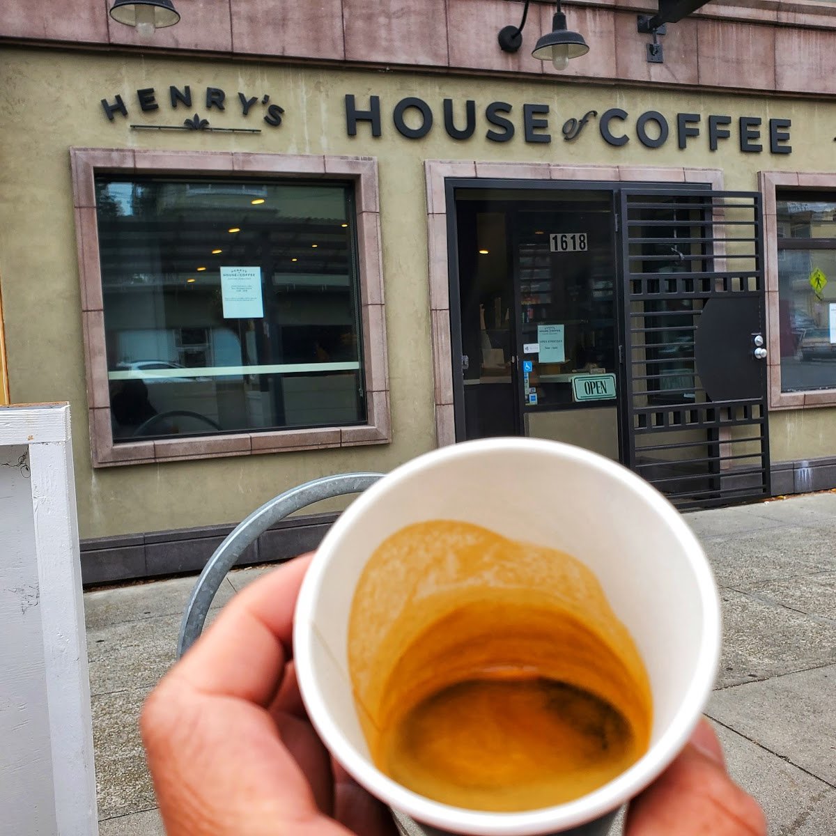 Henry's House of Coffee specialty coffee shop in San Francisco - photo 14