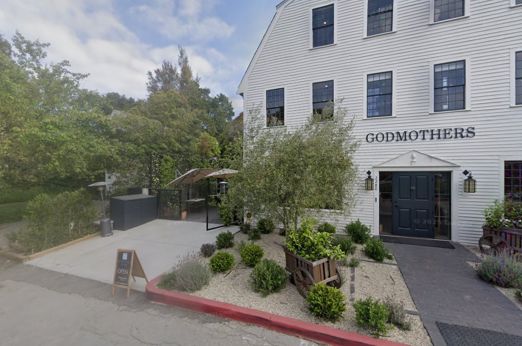 Storefront of Dart Coffee Co, specialty coffee shop in Santa Barbara