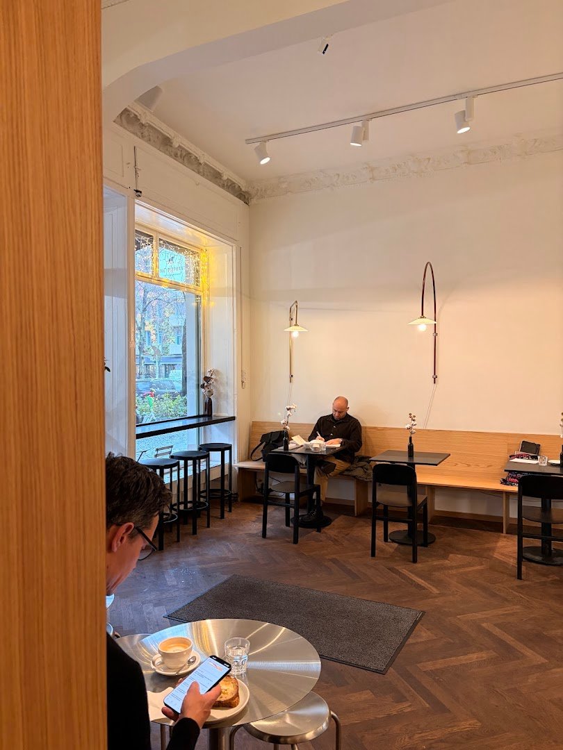 Five Elephant Kreuzberg specialty coffee shop in Berlin - photo 6