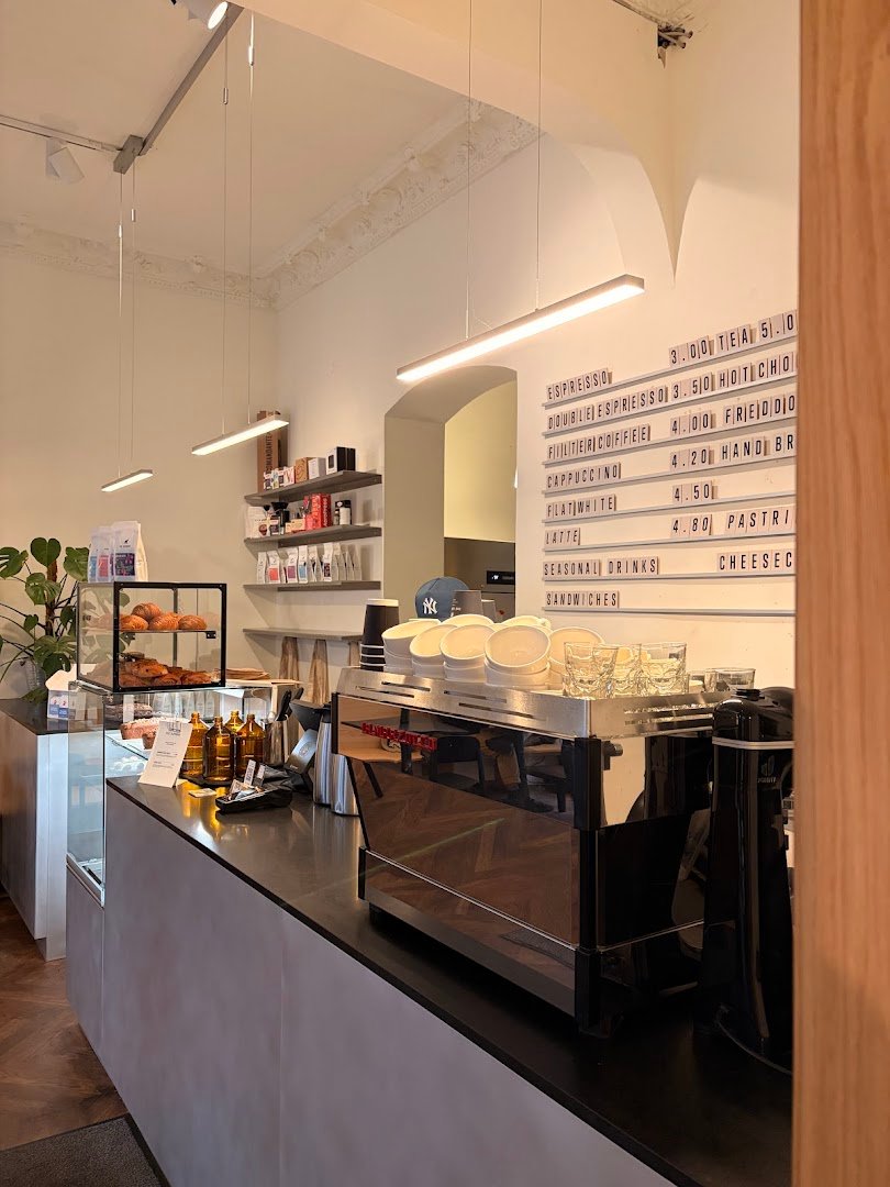 Five Elephant Kreuzberg specialty coffee shop in Berlin - photo 7