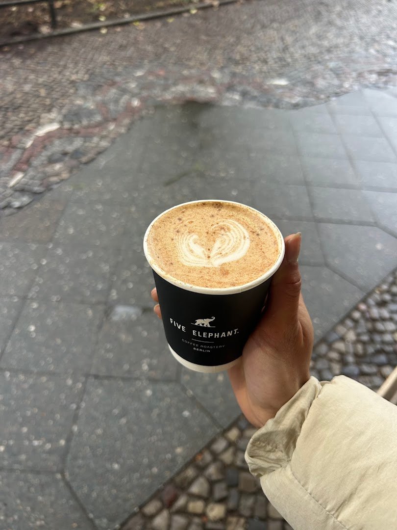 Five Elephant Kreuzberg specialty coffee shop in Berlin - photo 9