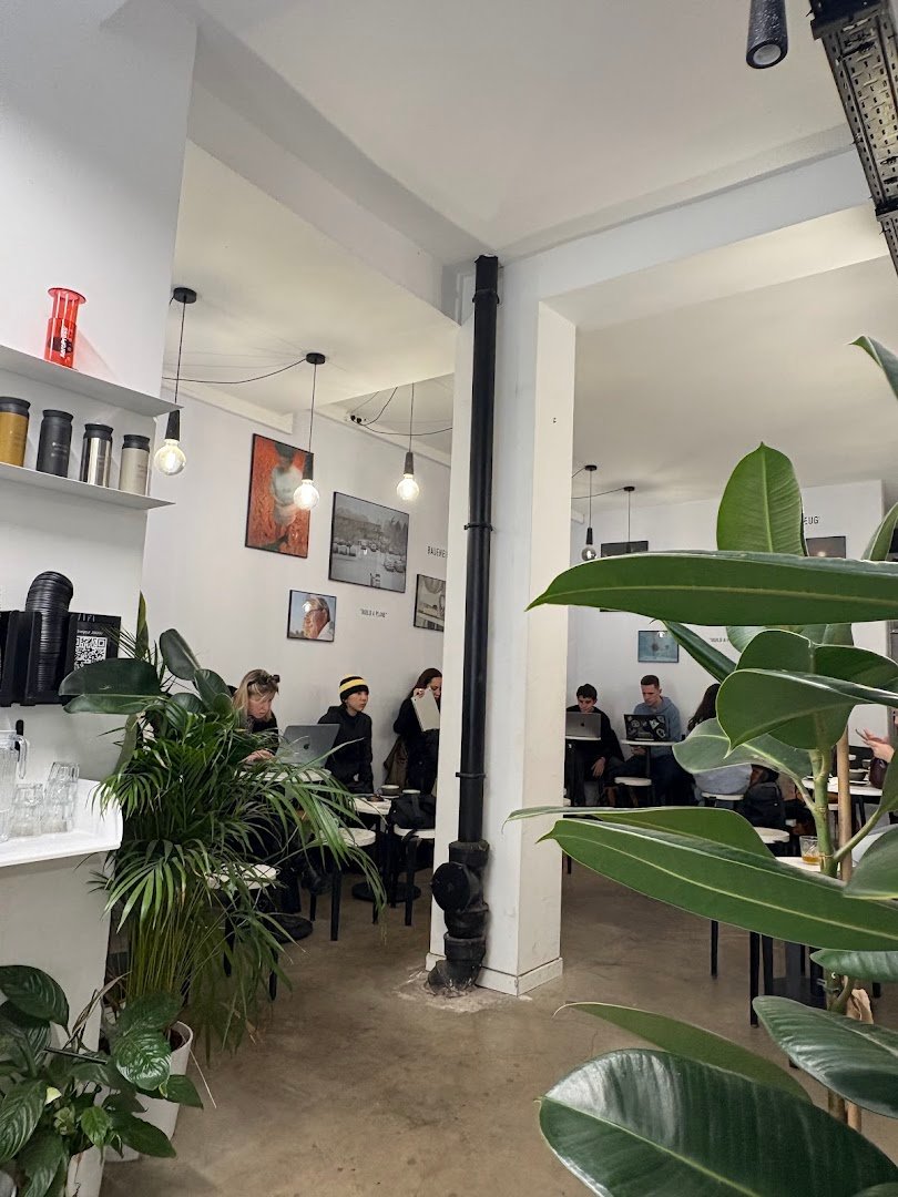 Bonjour Jacob specialty coffee shop in Paris - photo 4