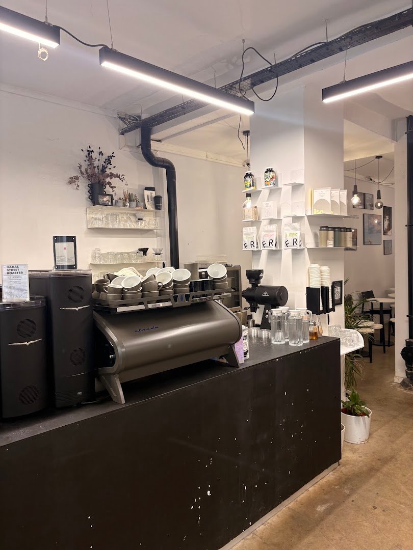 Bonjour Jacob specialty coffee shop in Paris - photo 8
