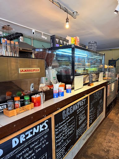 Jimmy and the Bee specialty coffee shop in London - photo 12