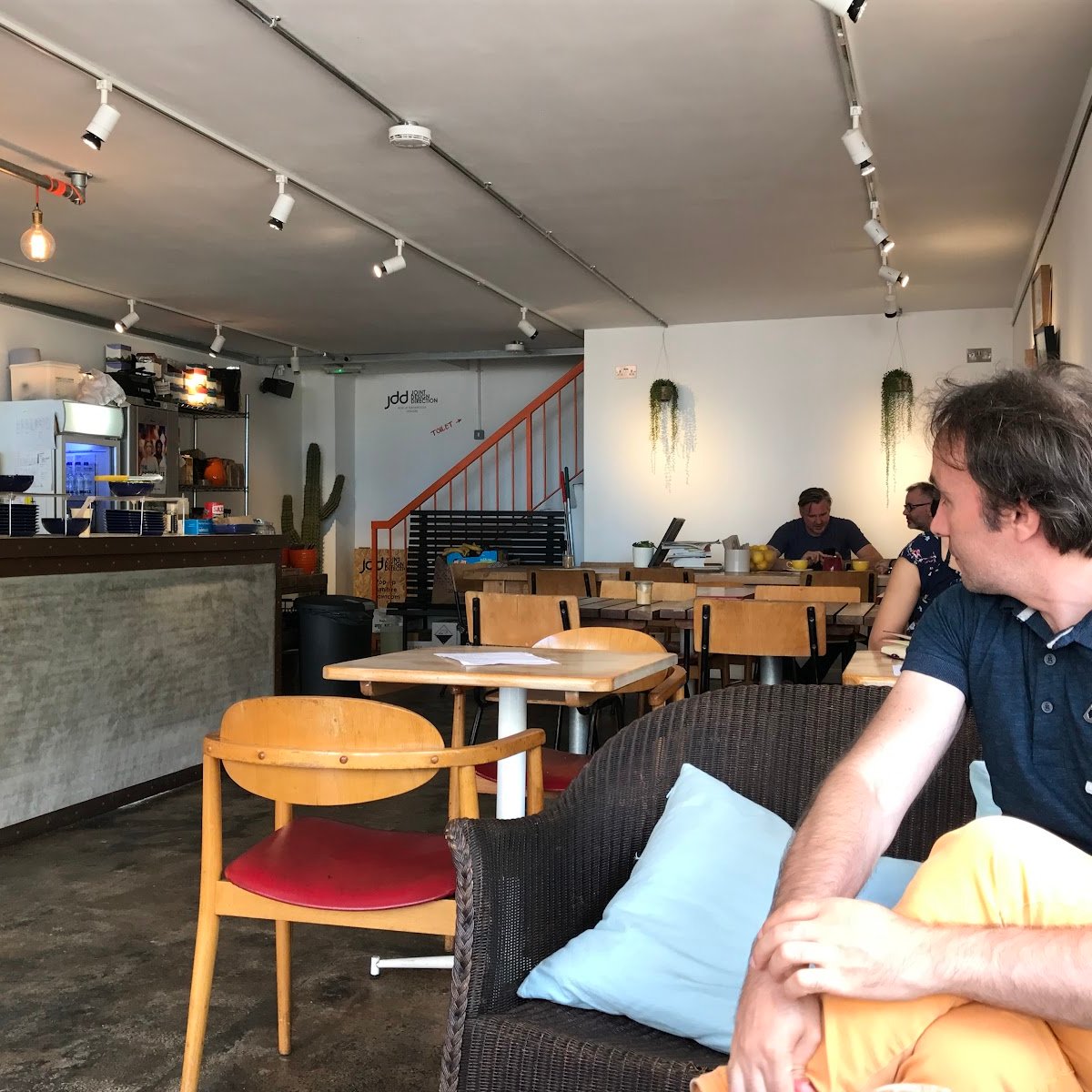 Jimmy and the Bee specialty coffee shop in London - photo 13