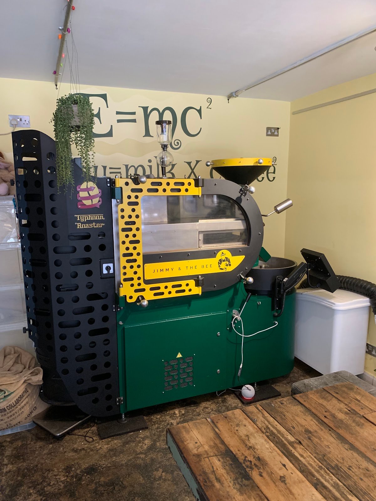 Jimmy and the Bee specialty coffee shop in London - photo 5