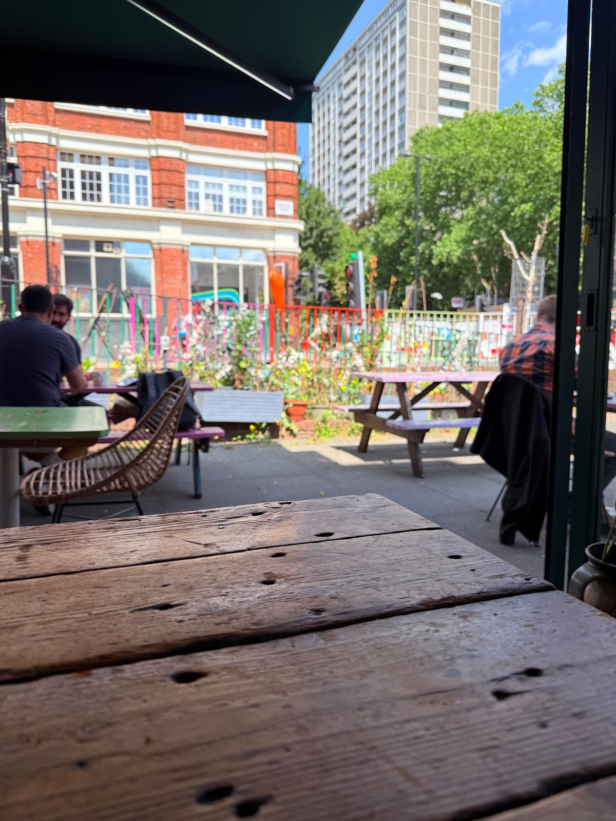 Jimmy and the Bee specialty coffee shop in London - photo 8