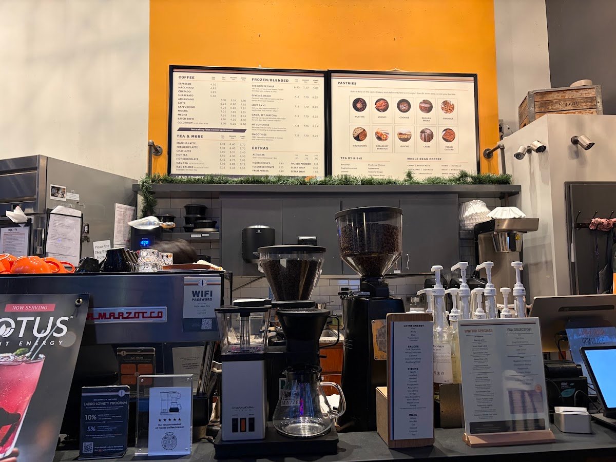 Caffe Ladro - Downtown on Pine Street specialty coffee shop in Seattle - photo 4