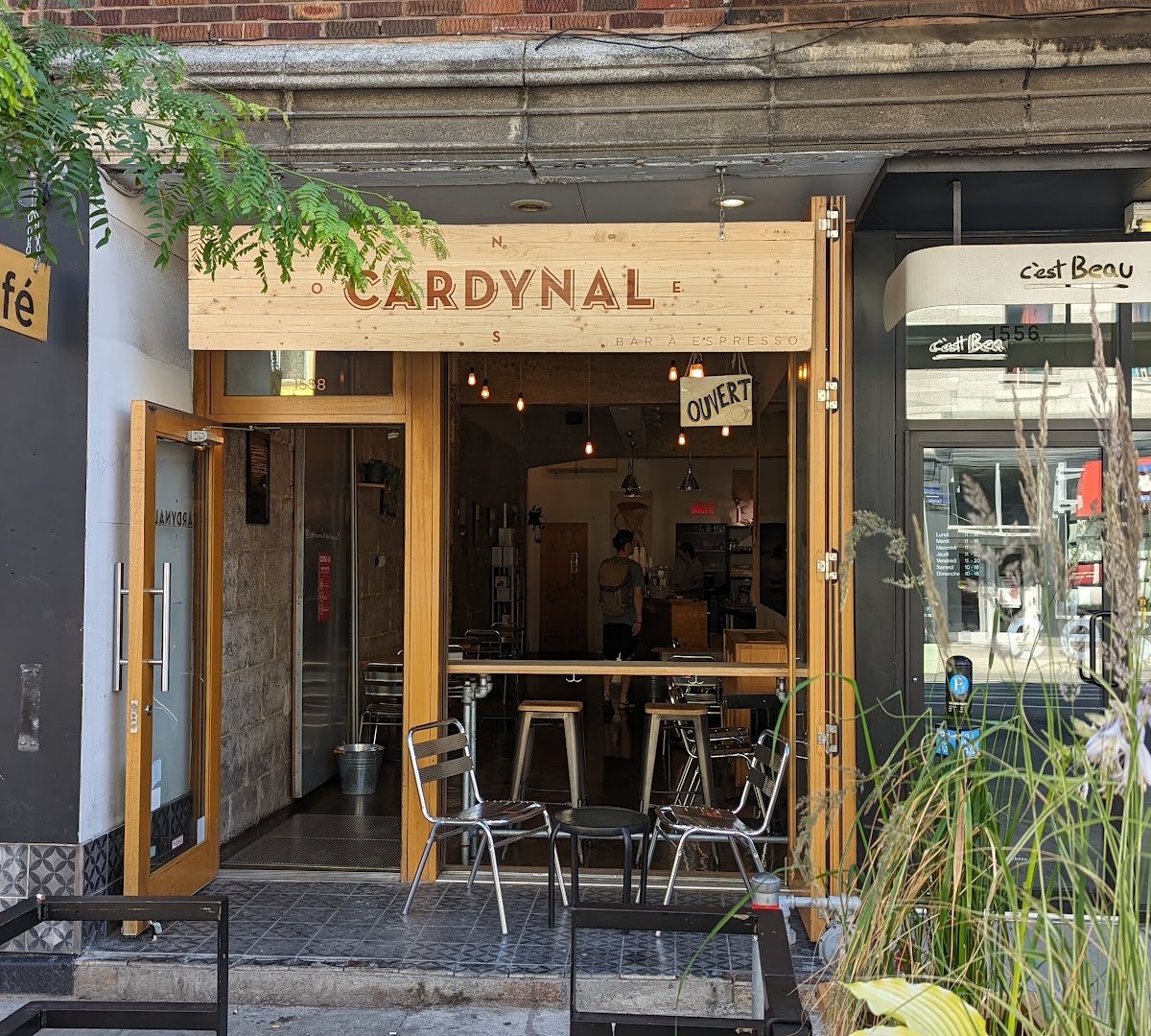 Storefront of Cafe Cardynal, specialty coffee shop in Montreal
