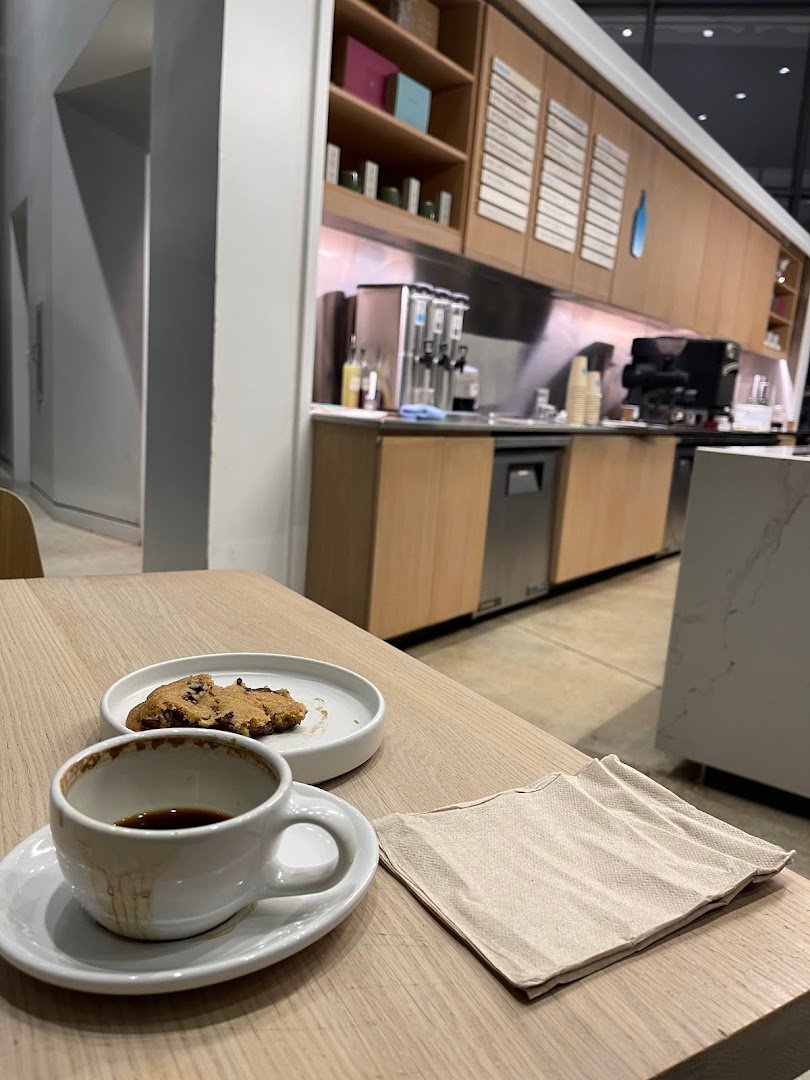 Blue Bottle Coffee specialty coffee shop in Washington, D.C. - photo 17