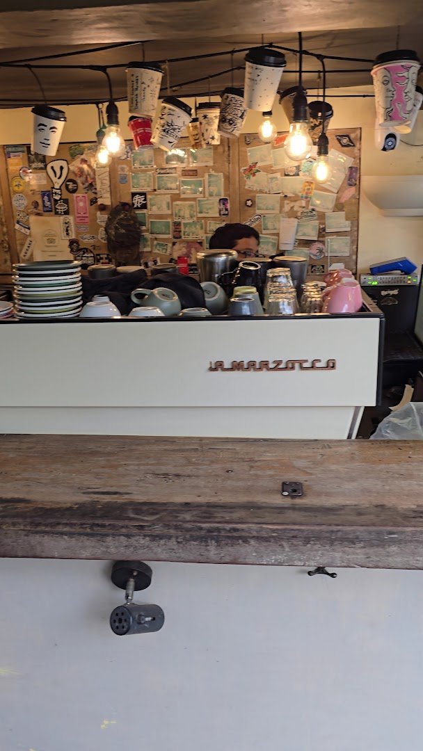 Monkey Cave Espresso Ubud specialty coffee shop in Bali - photo 8