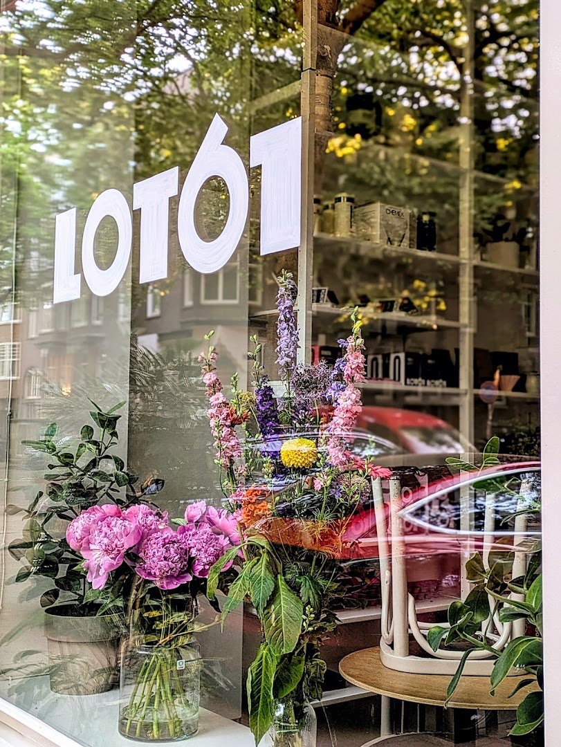 LOT61 Coffee Roasters specialty coffee shop in Amsterdam - photo 2