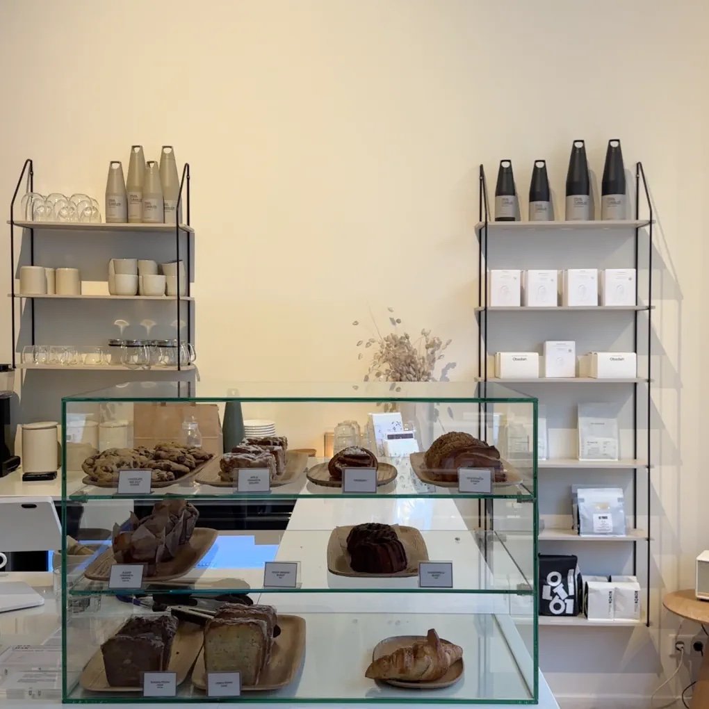 LOT61 Coffee Roasters specialty coffee shop in Amsterdam - photo 6