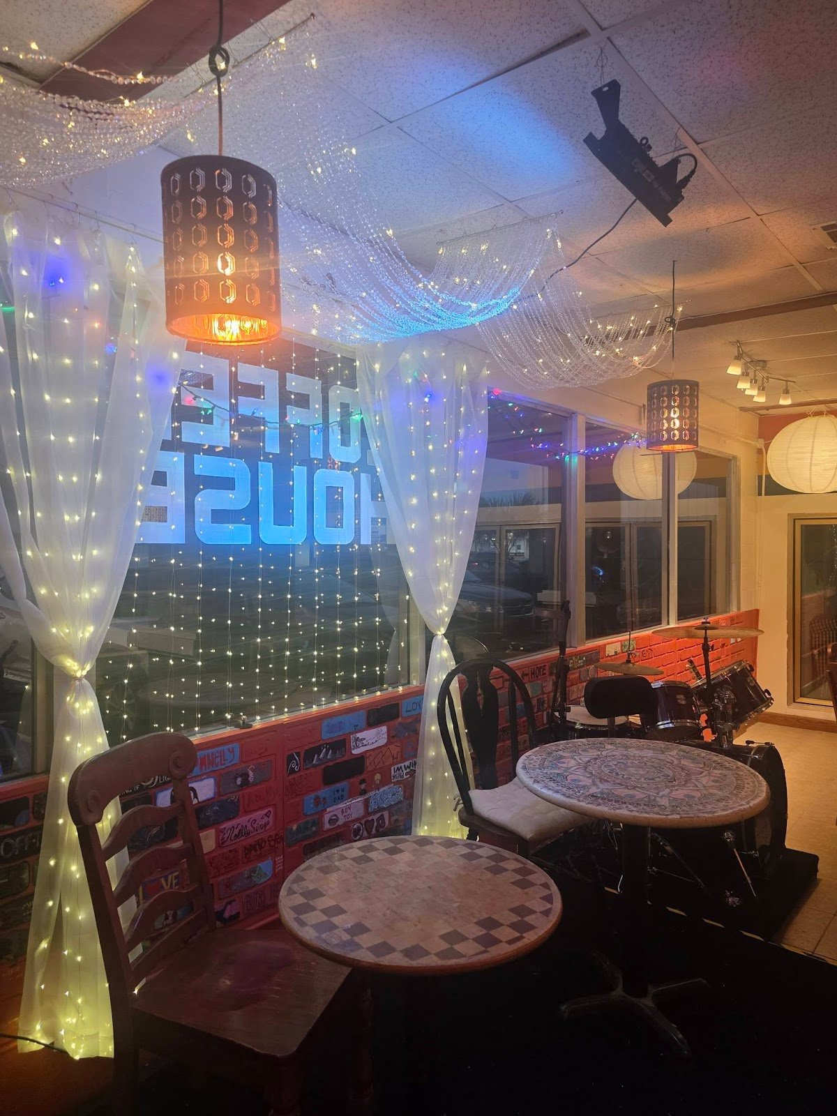 Austin's Coffee specialty coffee shop in Orlando - photo 2