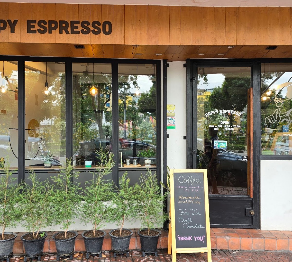 Happy Espresso specialty coffee shop in Bangkok - photo 9
