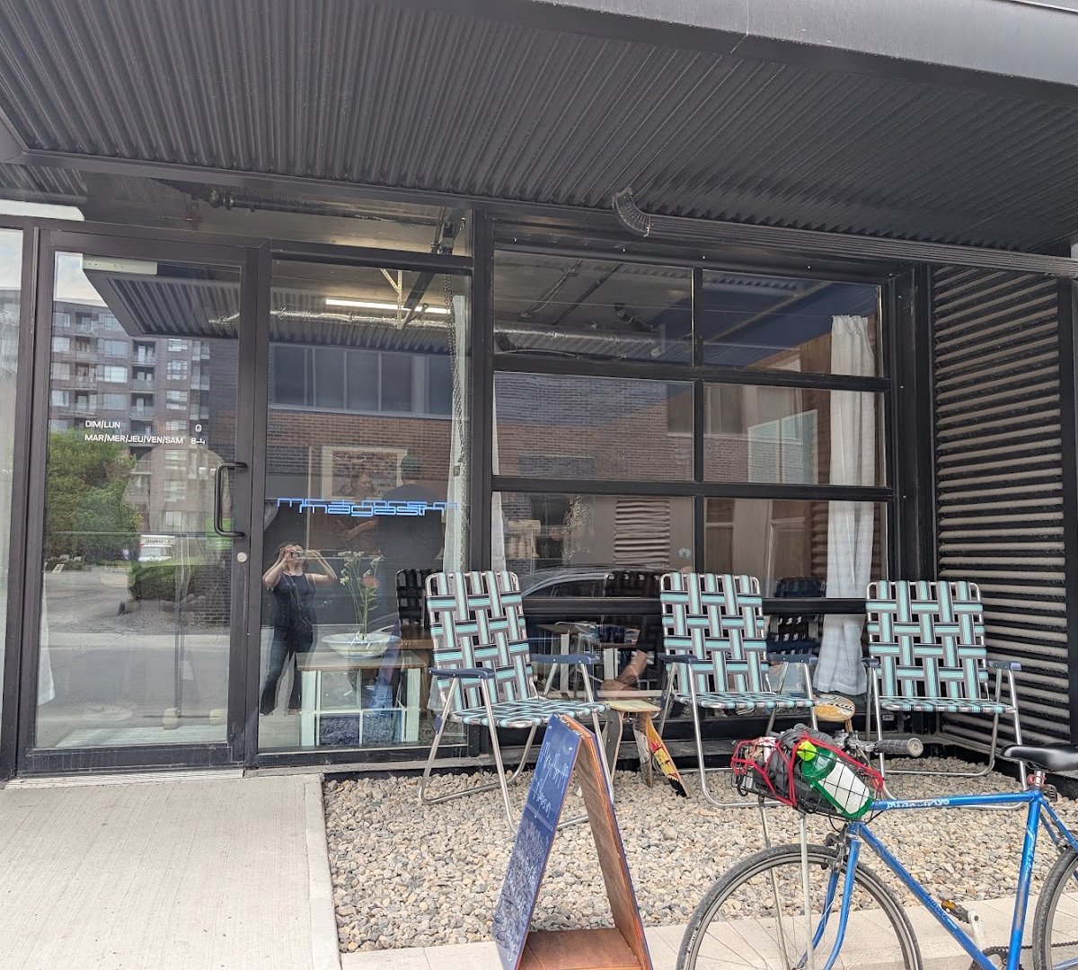 Storefront of mr + mrs m magasin (mmmm), specialty coffee shop in Montreal