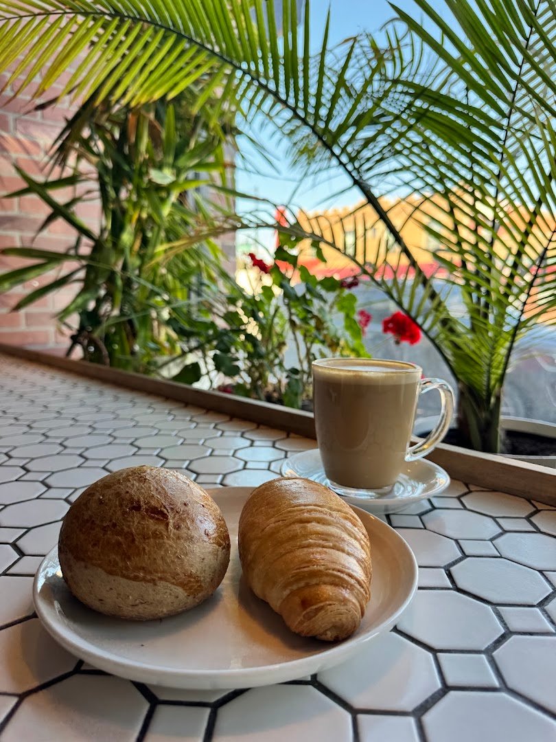 LaTinto Café specialty coffee shop in Denver - photo 4