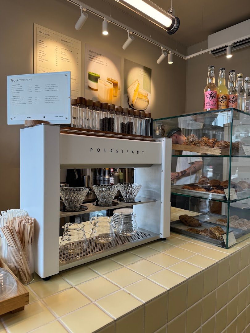 Interior of Hakone Coffee, specialty coffee shop in Oslo