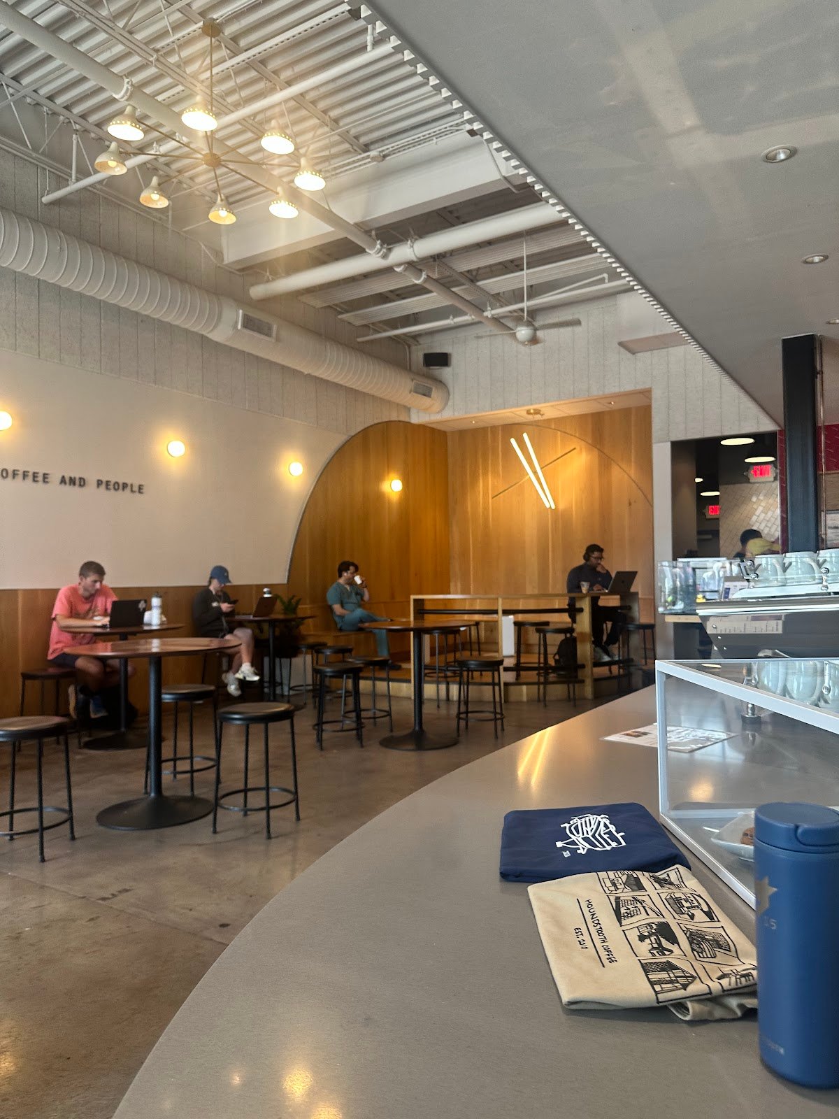 Houndstooth Coffee specialty coffee shop in Austin - photo 3