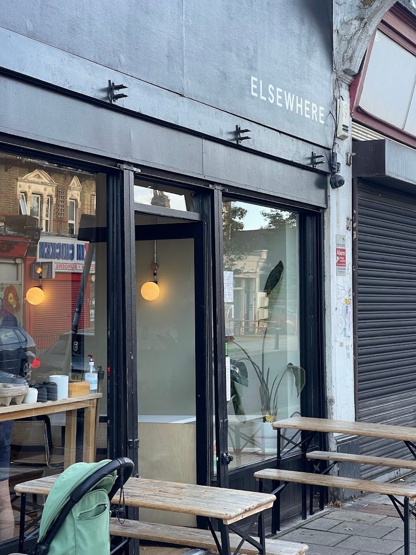 Dream Story specialty coffee shop in London - photo 8