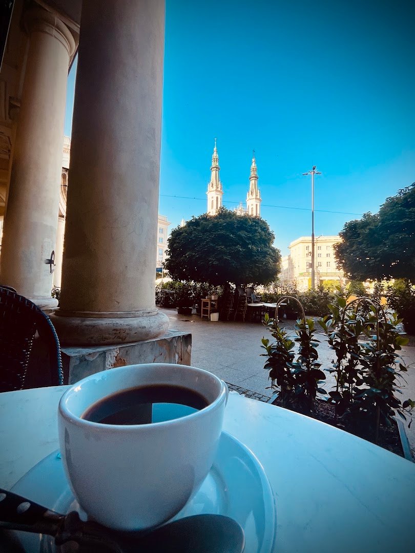 Coffee at Charlotte plac Zbawiciela, specialty coffee shop in Warsaw