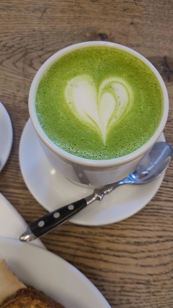 Coffee at Charlotte plac Zbawiciela, specialty coffee shop in Warsaw