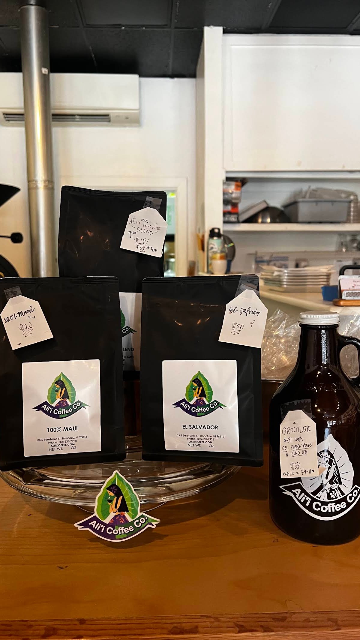 Ali'i Coffee Co. specialty coffee shop in Honolulu - photo 5