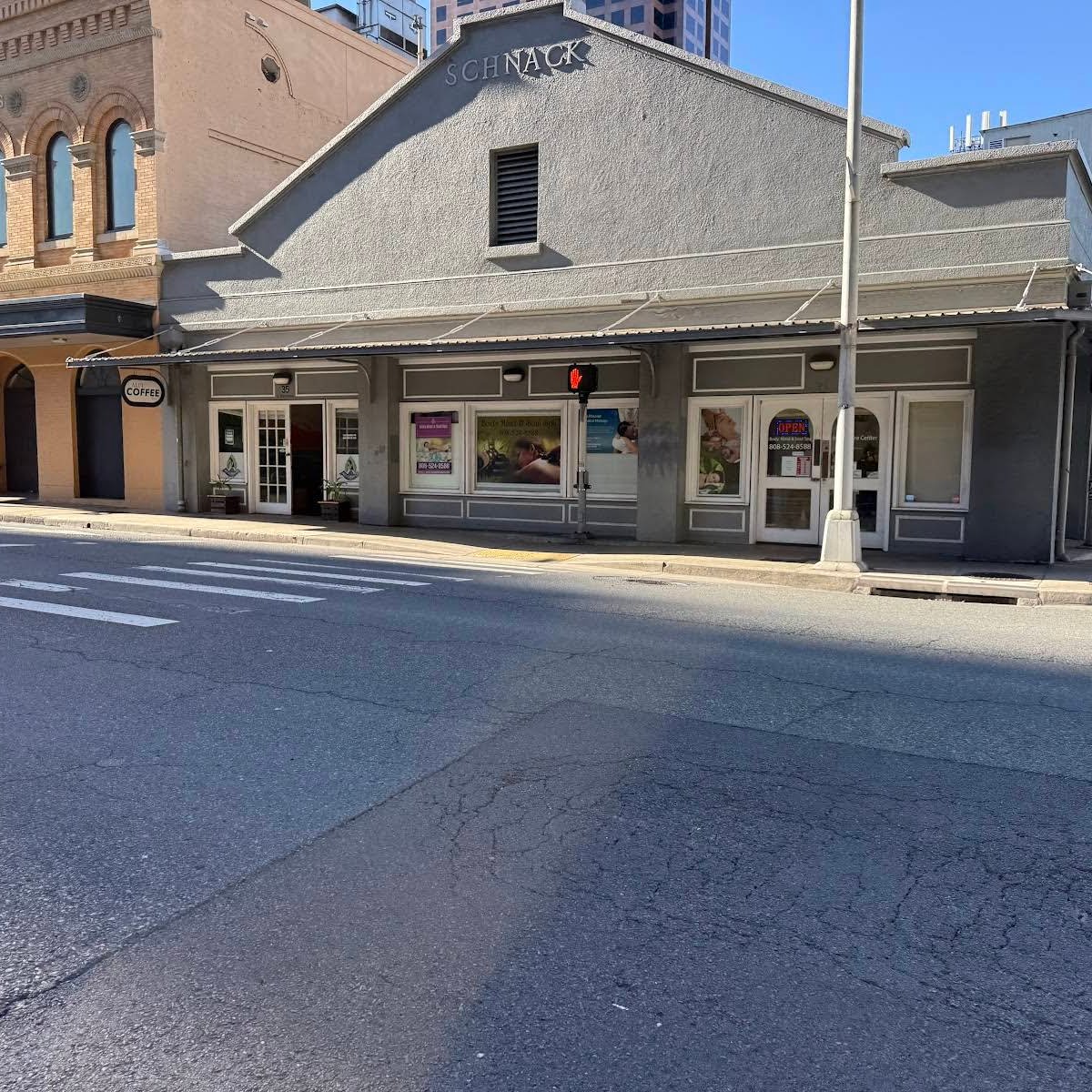 Ali'i Coffee Co. specialty coffee shop in Honolulu - photo 7