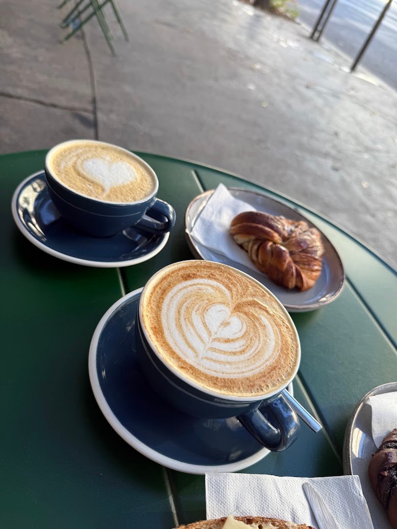 Läget Pékség specialty coffee shop in Budapest - photo 3