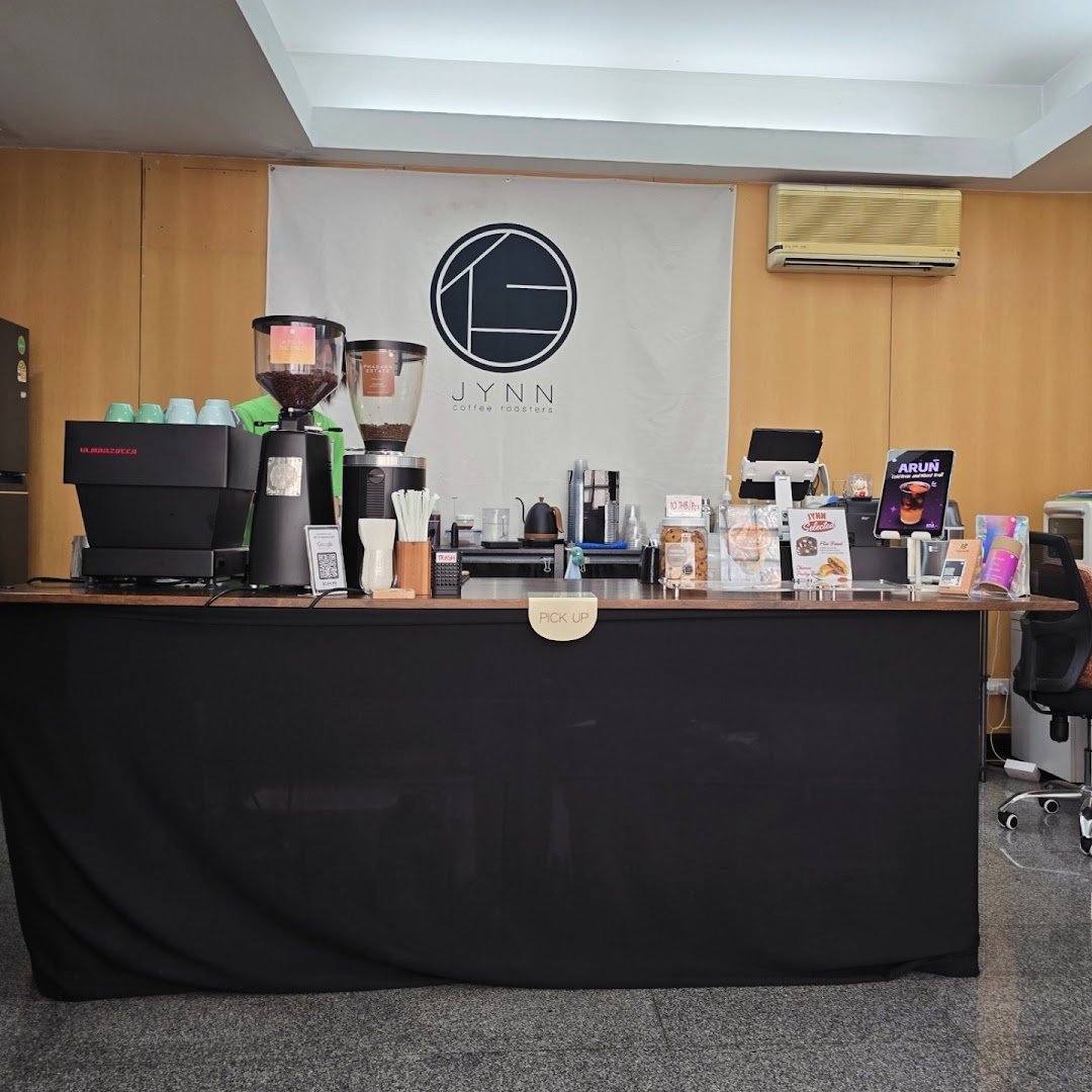 JYNN coffee roasters specialty coffee shop in Bangkok - photo 10