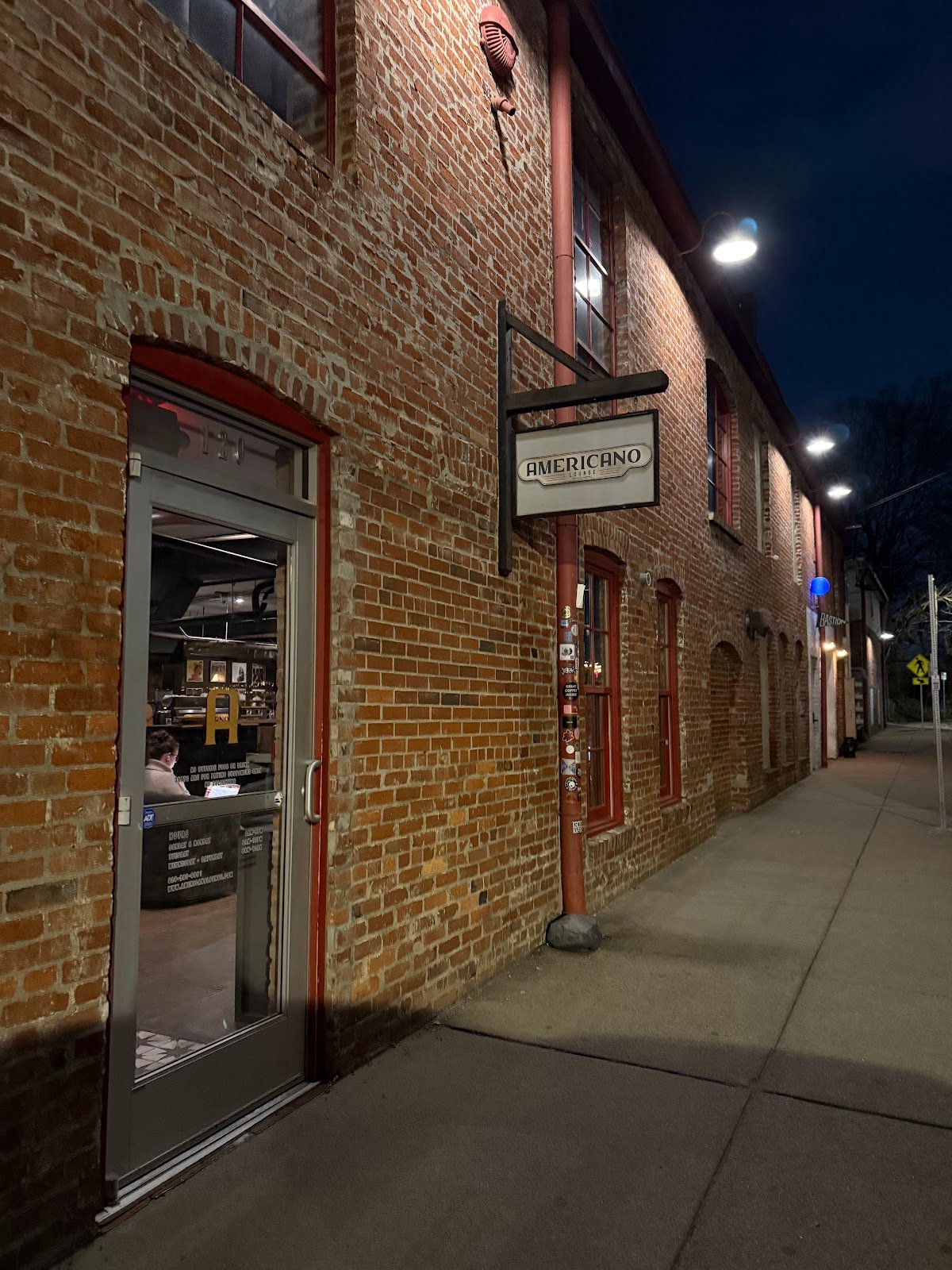 Americano Lounge specialty coffee shop in Nashville - photo 4