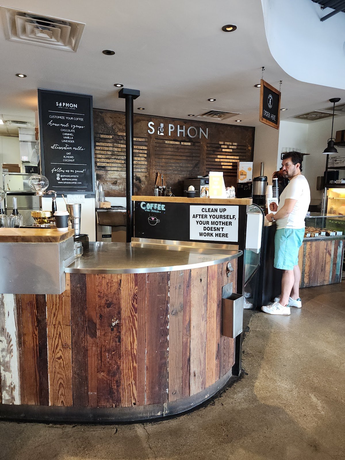 Siphon Coffee specialty coffee shop in Houston - photo 6
