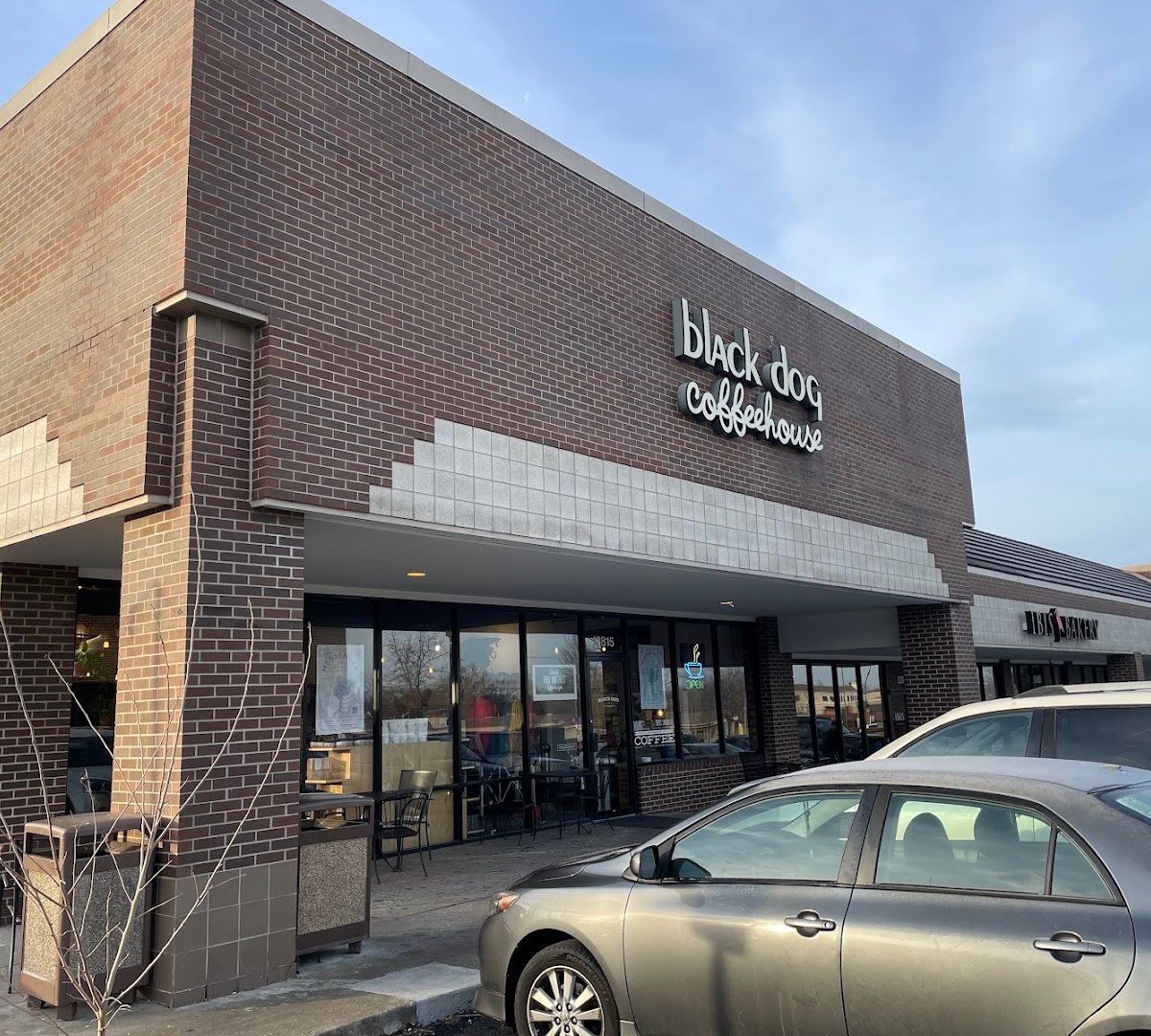 Black Dog Coffeehouse specialty coffee shop in Kansas City - photo 6
