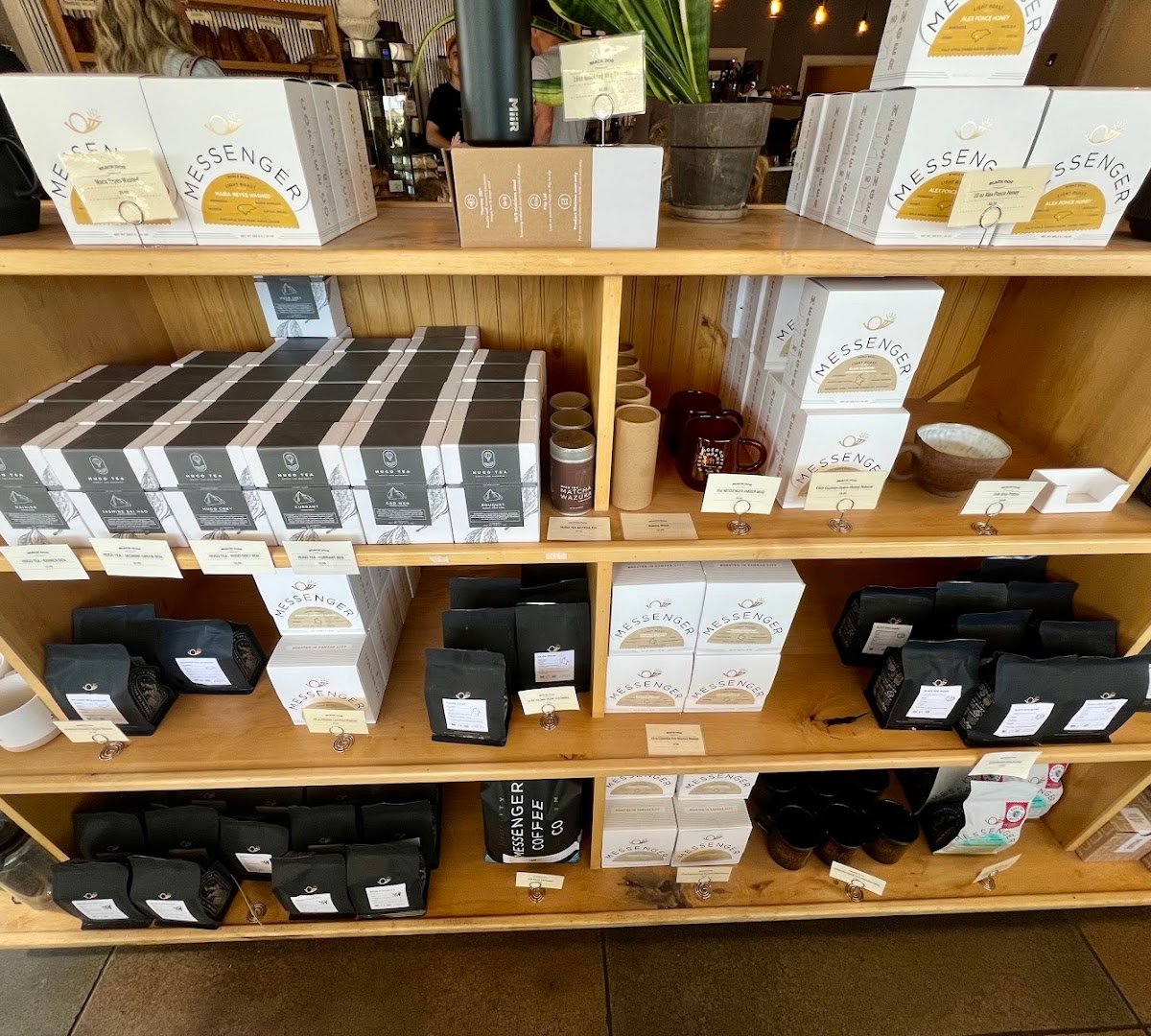 Black Dog Coffeehouse specialty coffee shop in Kansas City - photo 10