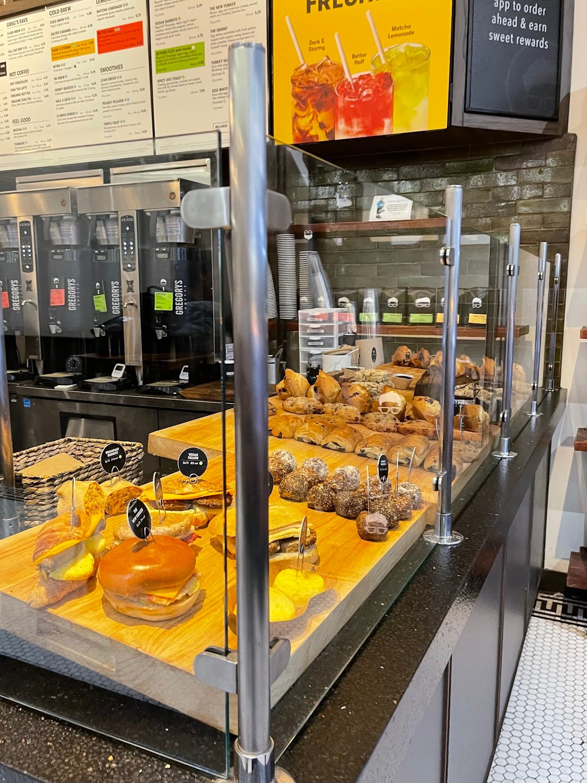 Gregorys Coffee specialty coffee shop in New York - photo 4