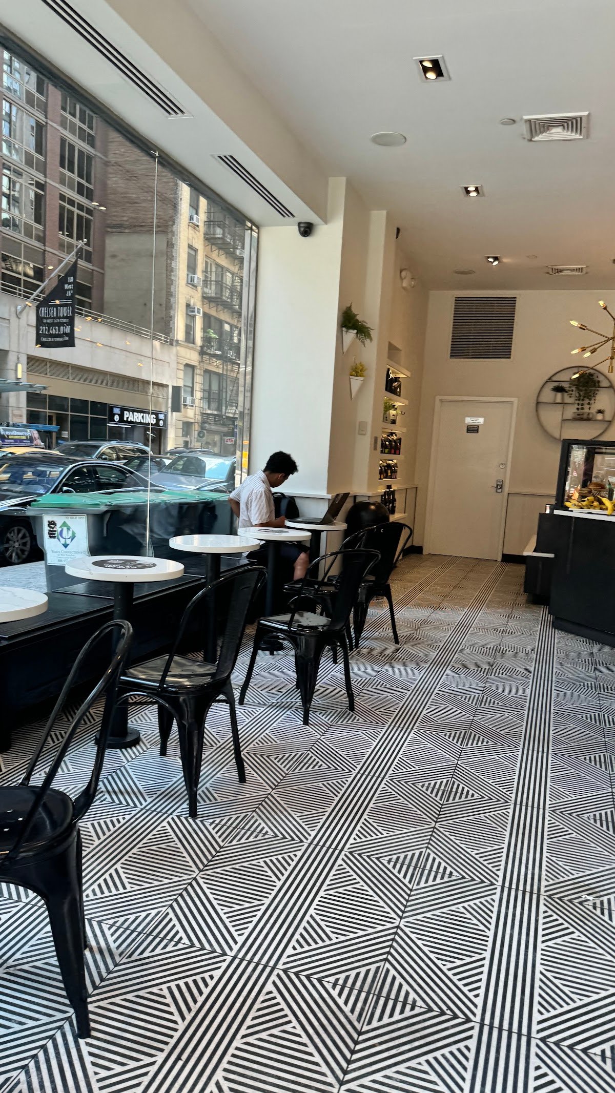 Gregorys Coffee specialty coffee shop in New York - photo 5