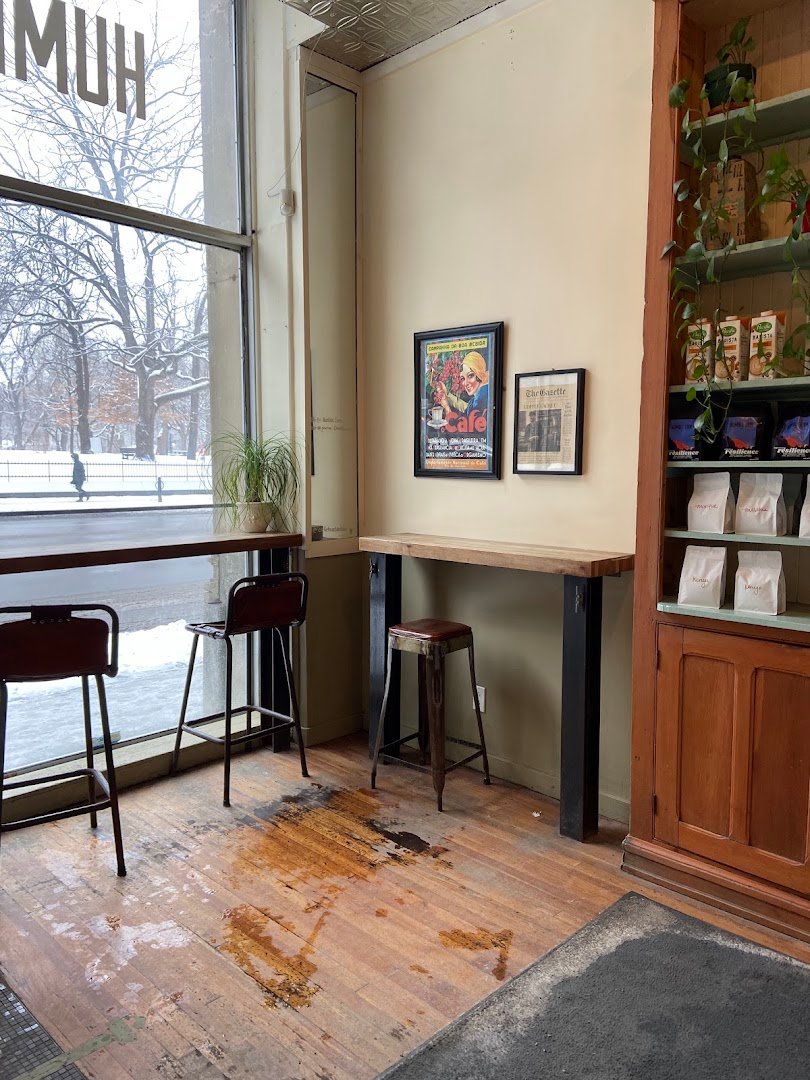 Interior of Café Humble Lion (Sherbrooke), specialty coffee shop in Montreal
