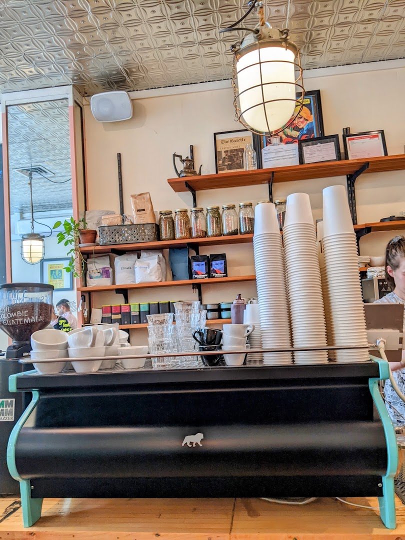 Interior of Café Humble Lion (Sherbrooke), specialty coffee shop in Montreal