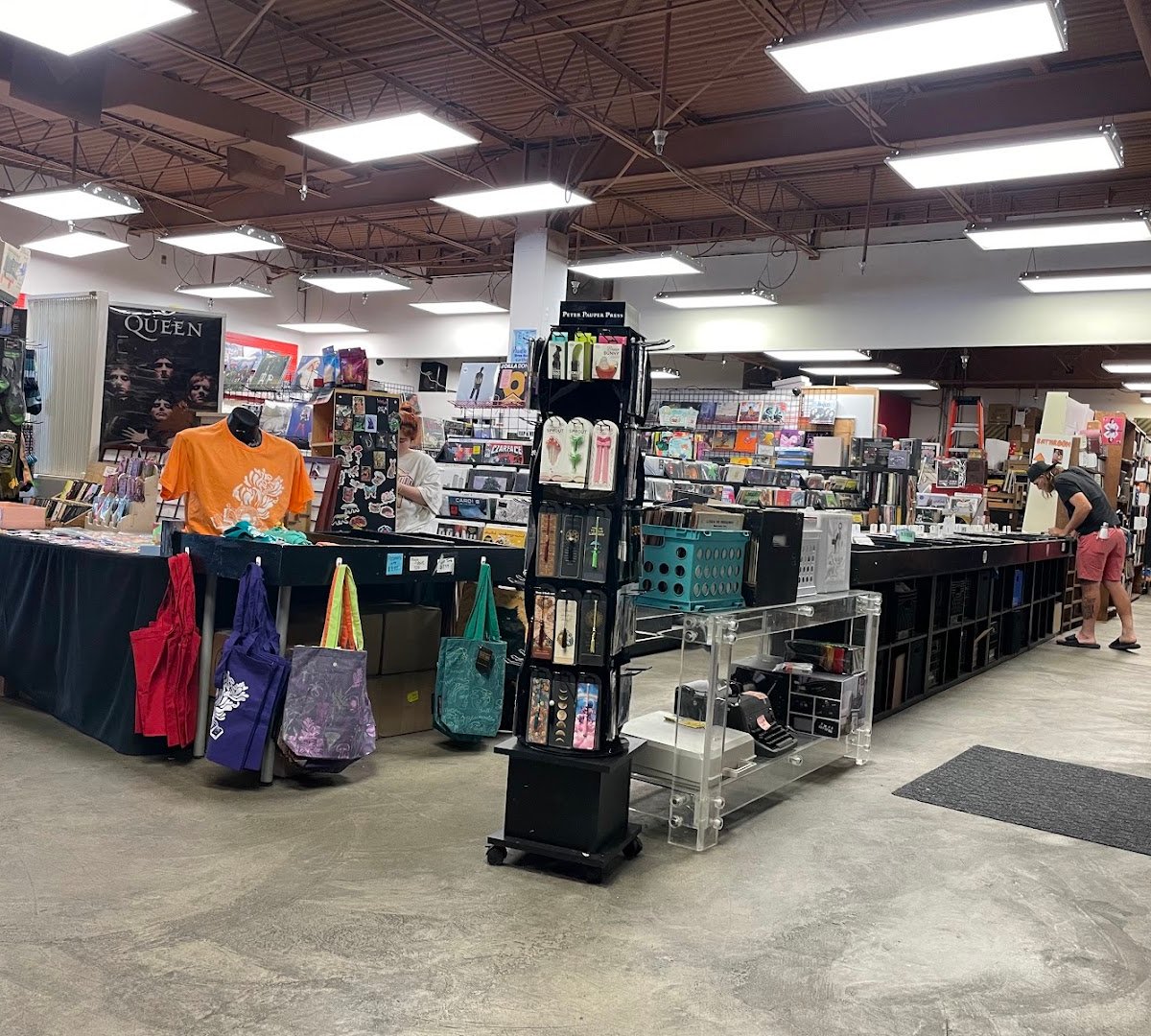Interior of Mojo Books & Records, specialty coffee shop in Tampa-St. Petersburg