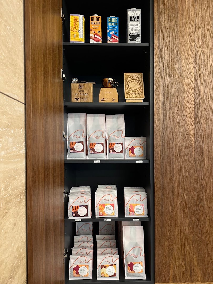 OBA Coffee specialty coffee shop in London - photo 8