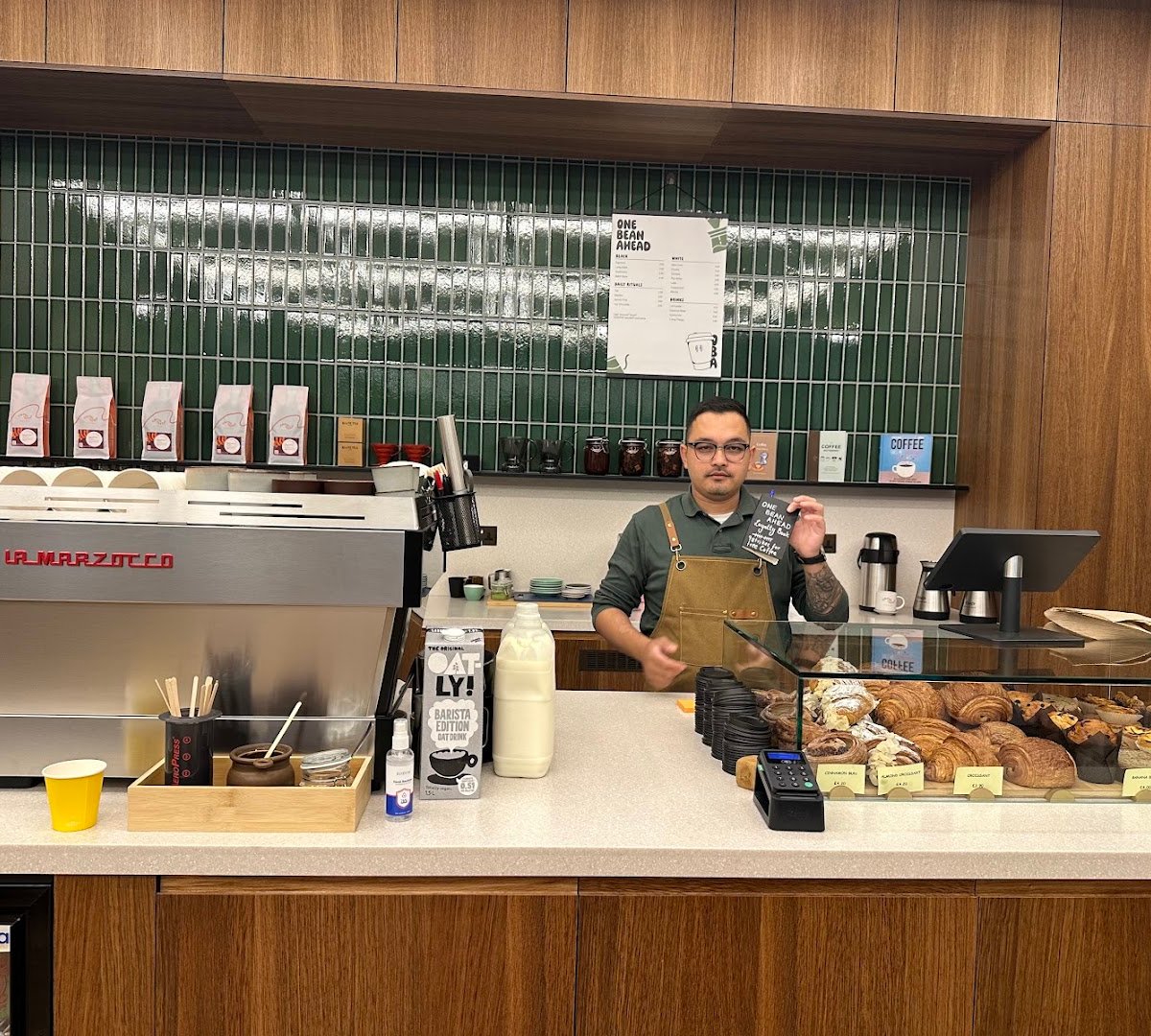 OBA Coffee specialty coffee shop in London - photo 9